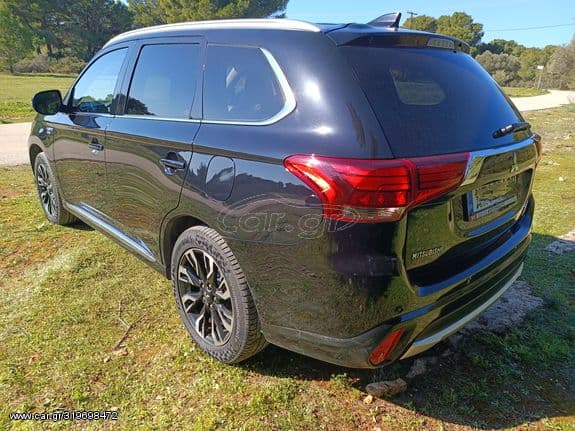 Mitsubishi Plug-in Hybrid Outlander 2016 6