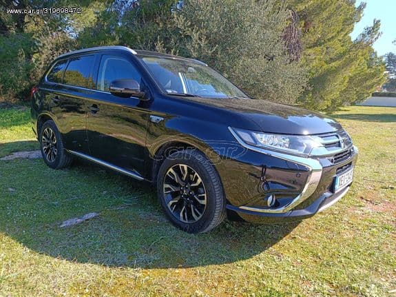 Mitsubishi Plug-in Hybrid Outlander 2016