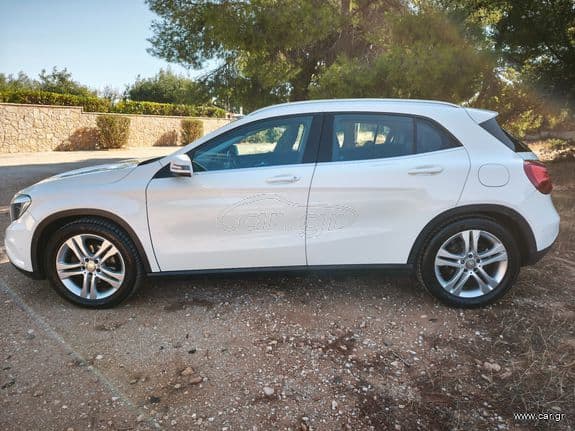 Mercedes-Benz GLA 220 2016 Bucket/Δέρμα/Ζάντες/4x4/2016 4
